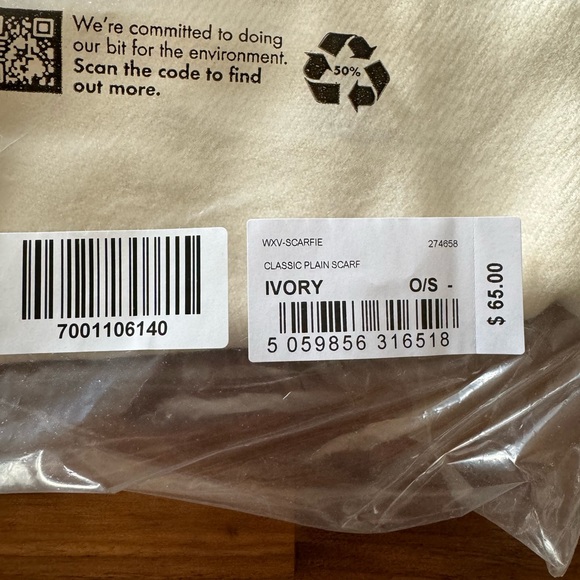 NEW Ted Baker Scarfie Classic Plain Scarf Ivory - Picture 4 of 5